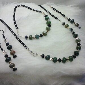 No1842 Handmade jewelry set : necklace, bracelet, earrings and pendant